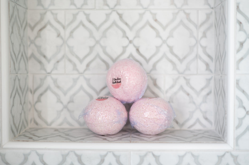 I Am Naturally Sweet: Bath Bomb